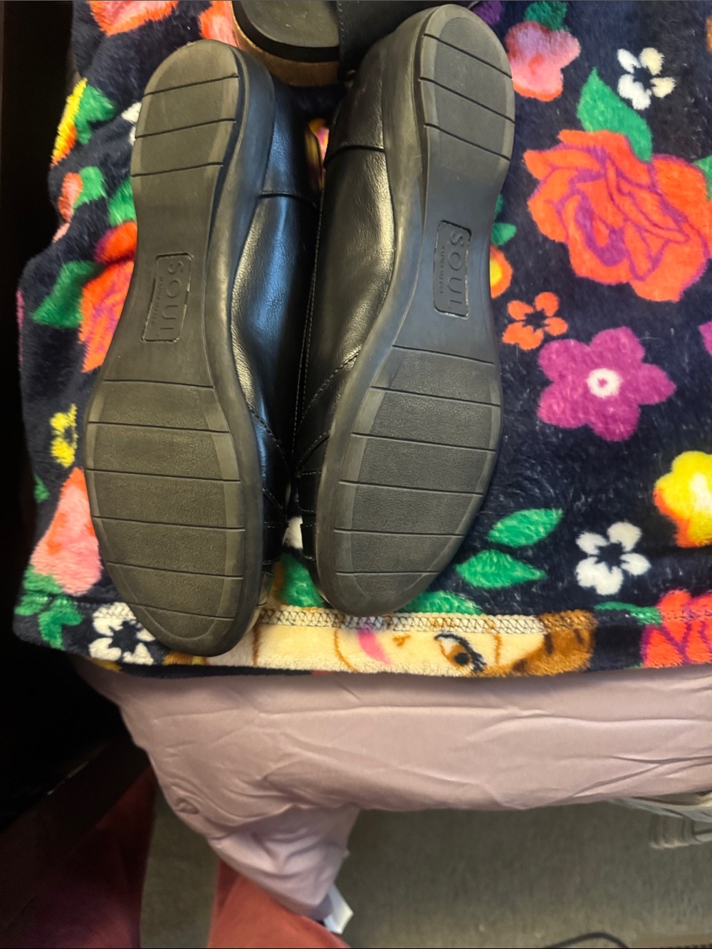 SOUL Naturalizer Black Women's Slip-On Ballet Flats with Knot Detail. Comfort - Picture 3 of 3
